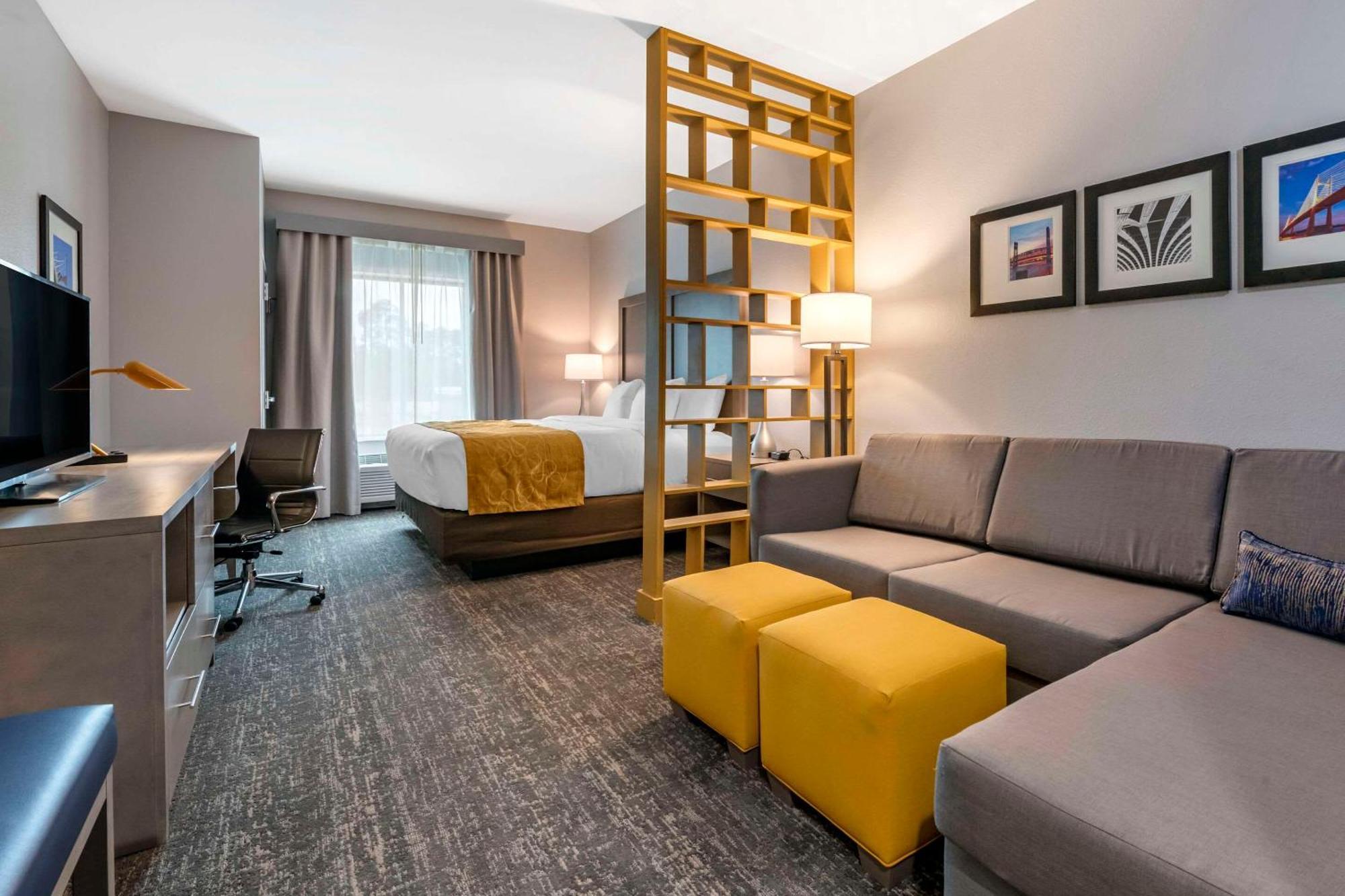 Comfort Inn & Suites Jacksonville - Orange Park Near Naval Air Station Bagian luar foto