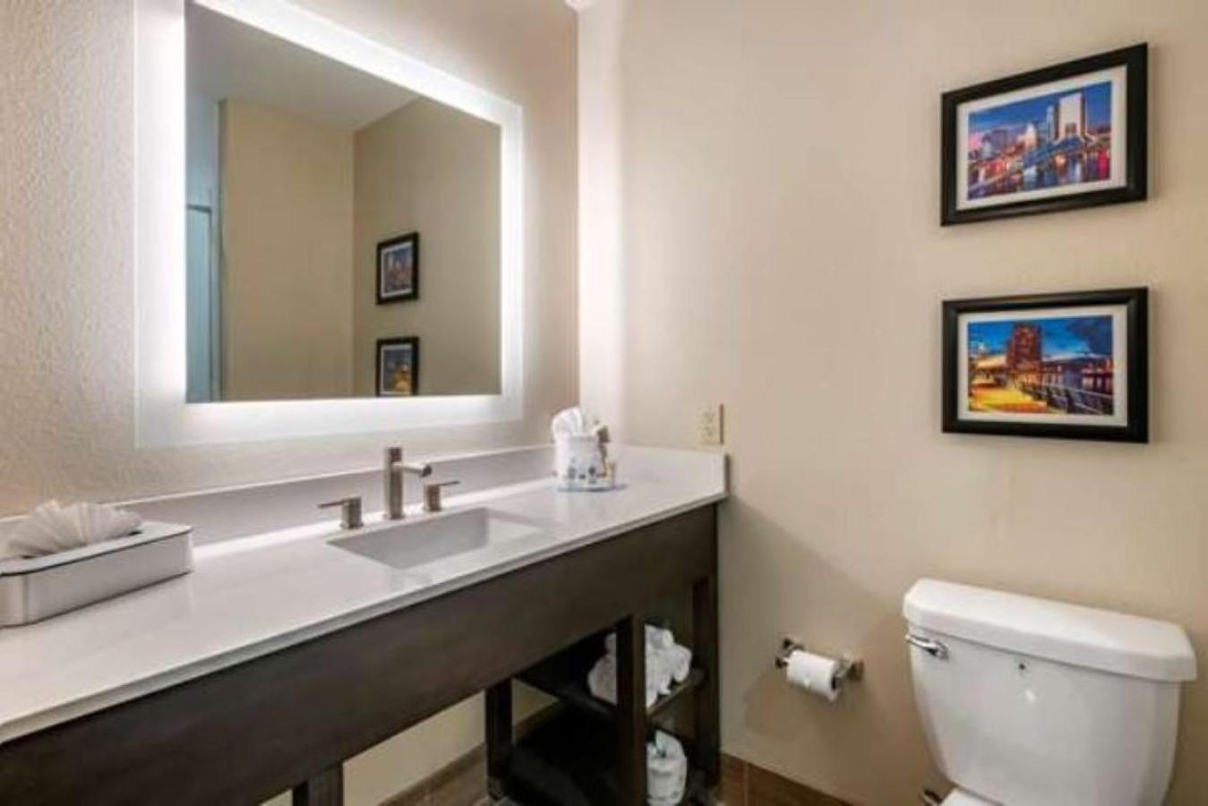 Comfort Inn & Suites Jacksonville - Orange Park Near Naval Air Station Bagian luar foto