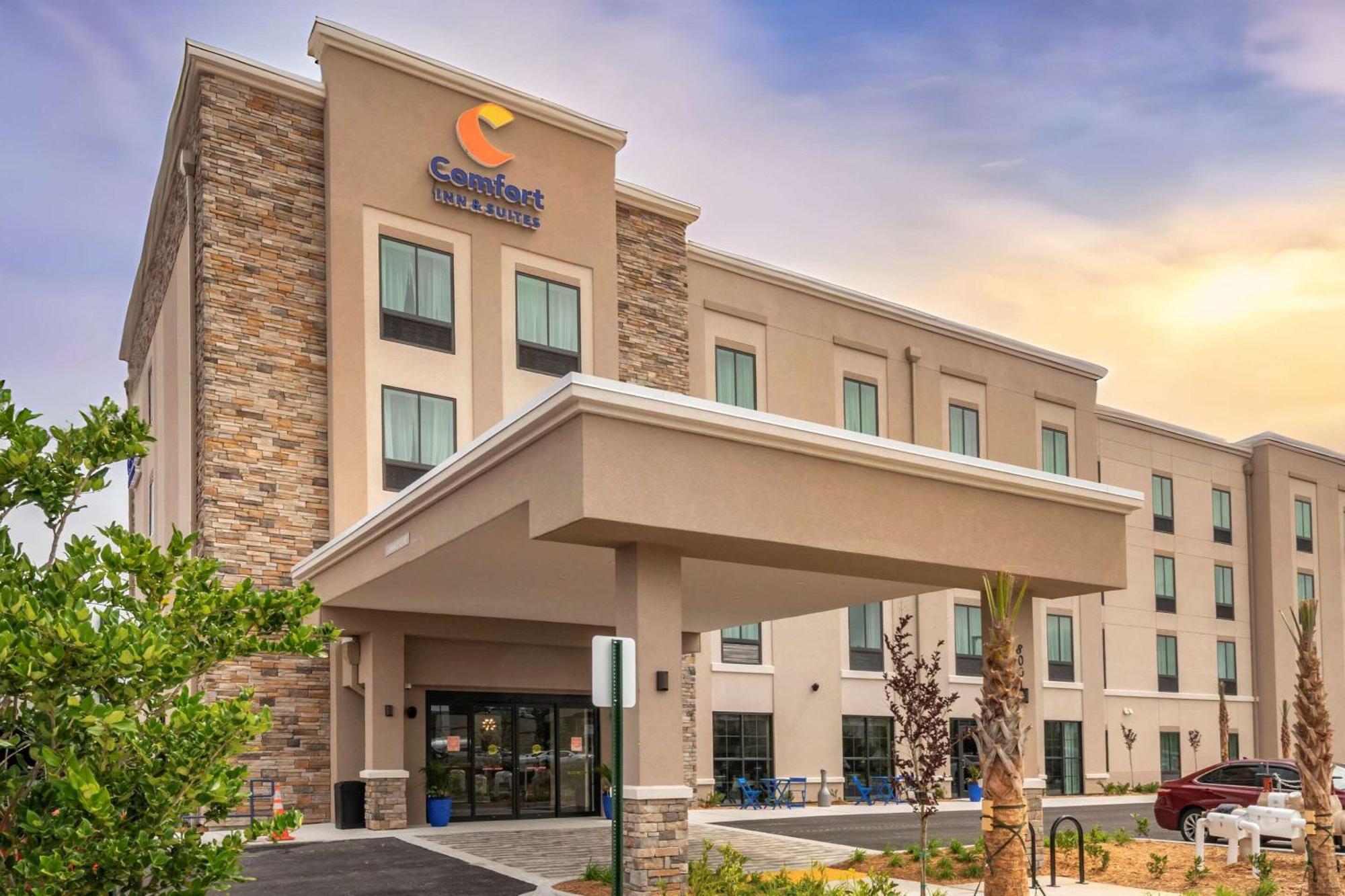 Comfort Inn & Suites Jacksonville - Orange Park Near Naval Air Station Bagian luar foto